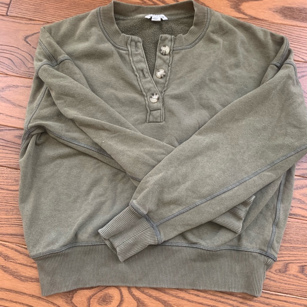 American eagle button up crew